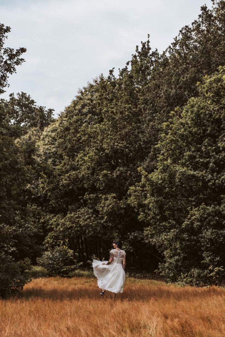 trouwfotografie bruid natuur